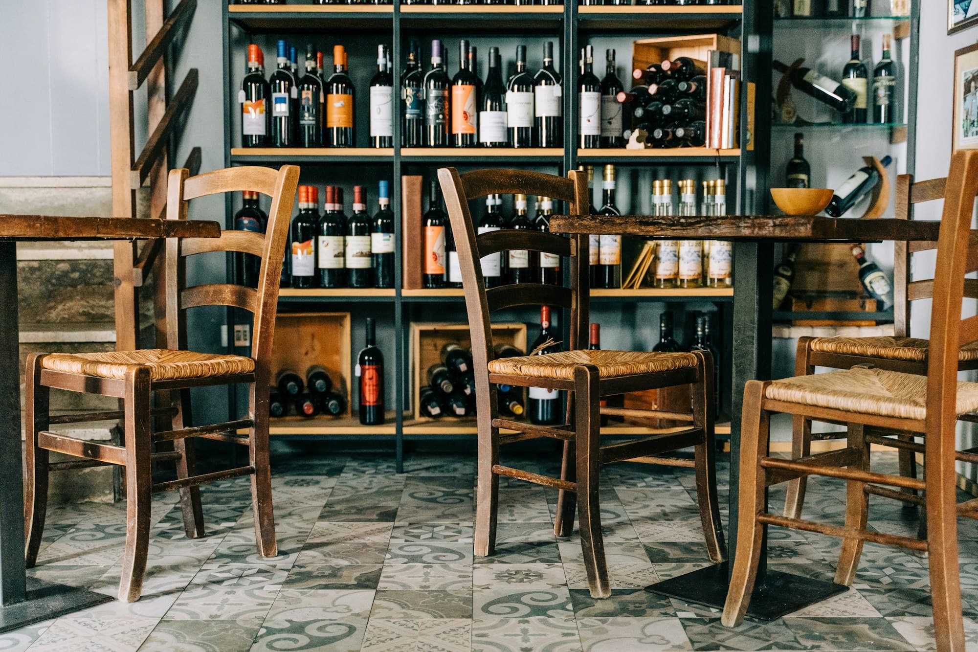 Degustazione di vini italiani con un sommelier
